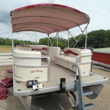 Godfrey Sweetwater 2386RE 2006 for sale for $1 - Boats-from-USA.com