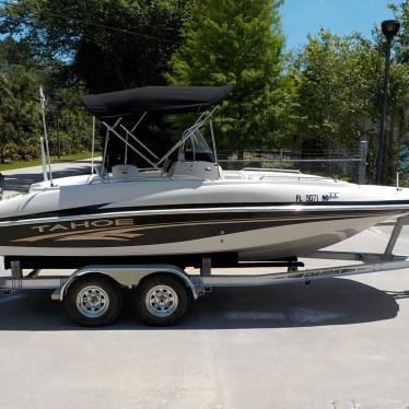 2006 Tahoe 215 center console