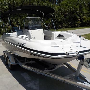 2006 Tahoe 215 center console