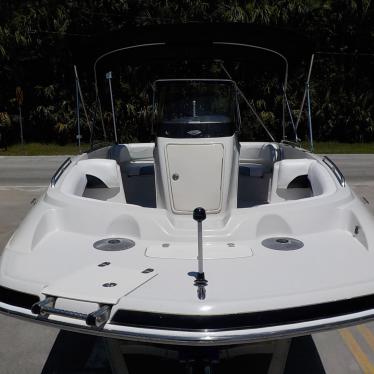 2006 Tahoe 215 center console