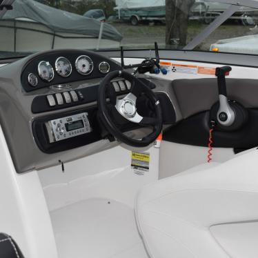 2012 Rinker 216 captiva