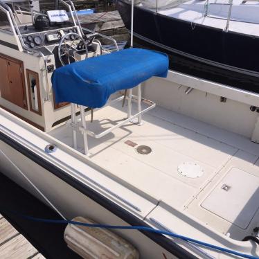 1989 Boston Whaler 25' outrage cuddy