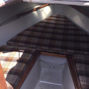 1989 Boston Whaler 25' outrage cuddy