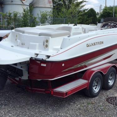 2005 Glastron ds 215