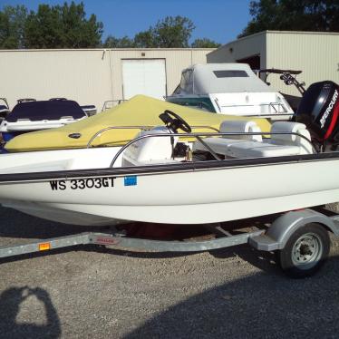 2004 Boston Whaler 130 sport