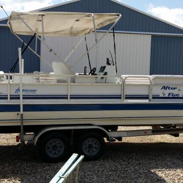 1994 Hurricane fun deck 22-23 ft