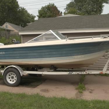 1979 Crestliner apollo 660