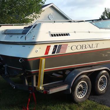 1988 Cobalt 223se condurre