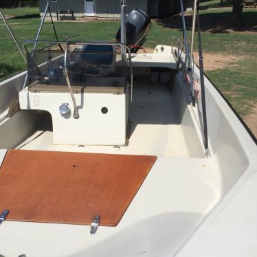 1984 Boston Whaler striper 17