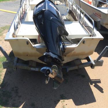 1984 Boston Whaler striper 17