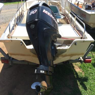 1984 Boston Whaler striper 17