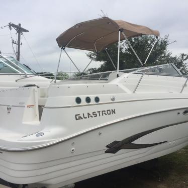 2005 Glastron gs 249