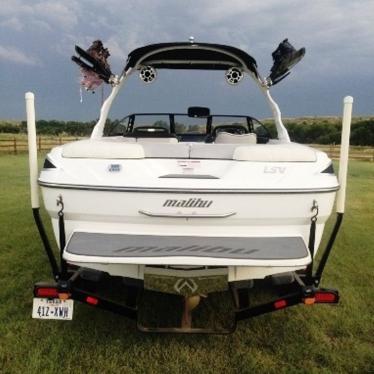 2009 Malibu wakesetter lsv 23'