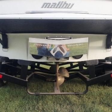 2009 Malibu wakesetter lsv 23'