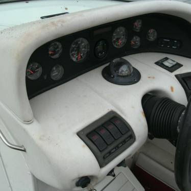 1995 Mariah z 272 barchetta bow rider