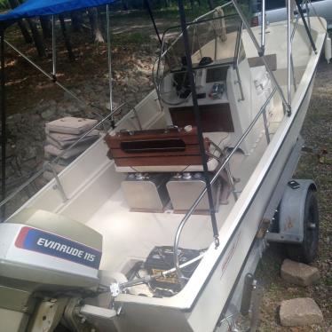 1976 Boston Whaler montauk