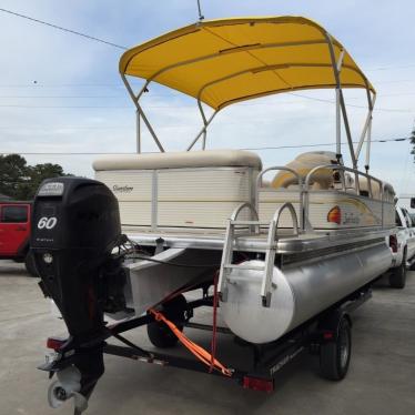 2009 Sun Tracker party barge 21'