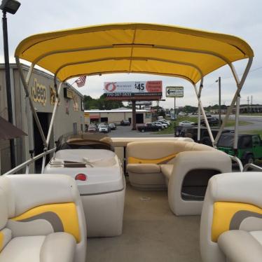 2009 Sun Tracker party barge 21'