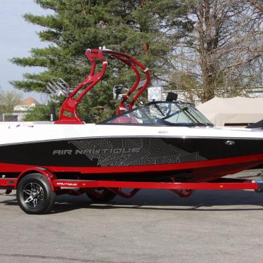 2011 Nautique sport 200