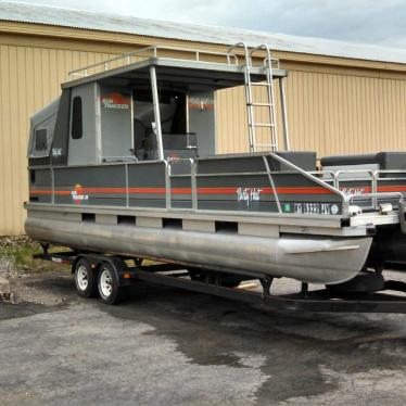 1988 Tracker party hut