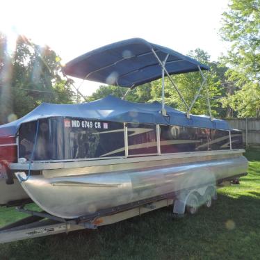 2000 Sylvan 22' angler fish & cruise