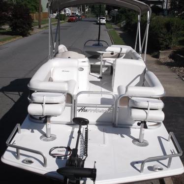 2012 Hurricane fundeck 226f ob