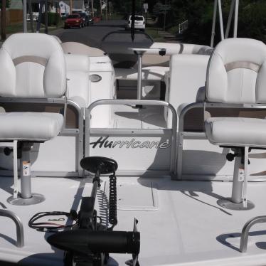 2012 Hurricane fundeck 226f ob