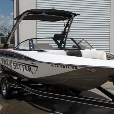 2010 Malibu wakesetter vlx 21