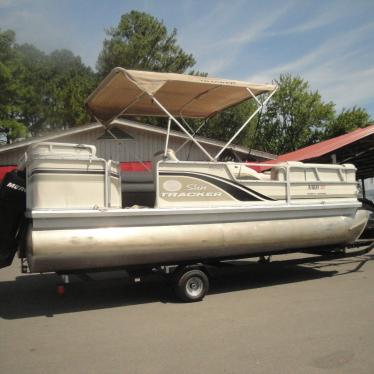 2003 Sun Tracker party barge 22