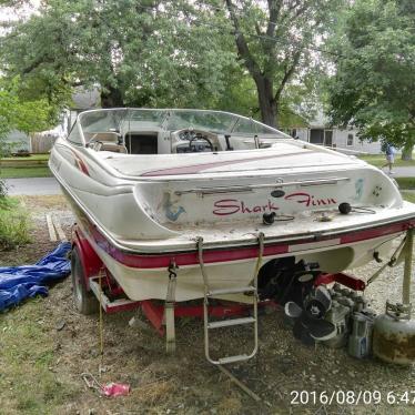 1995 Rinker captiva 212