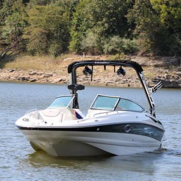 2006 Crownline 240 ex