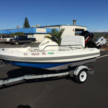 2001 Boston Whaler impact 12