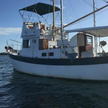 Willard Vega 30 Searcher 1973 for sale for $29,900 - Boats-from-USA.com