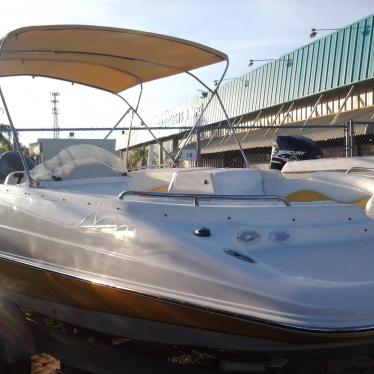 2008 Hurricane 202 deck boat