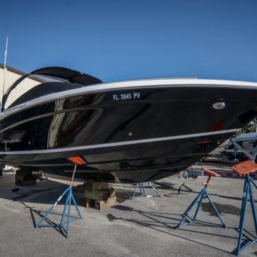 2015 Regal 3200 bow rider