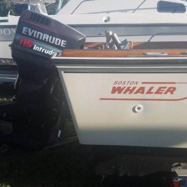 1984 Boston Whaler revenge 22