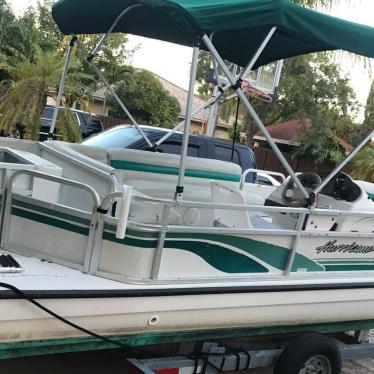 1999 Hurricane fun deck 226 rear fish