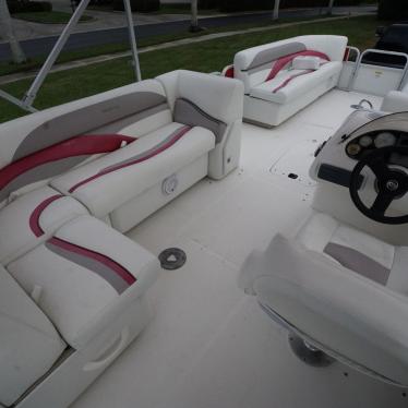 2011 Hurricane 236 fundeck