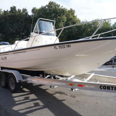 2006 Boston Whaler 220 dauntless