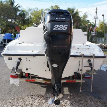 2006 Boston Whaler 220 dauntless