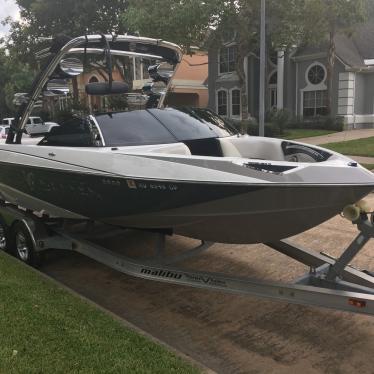 2010 Malibu wakesetter 23 lsv