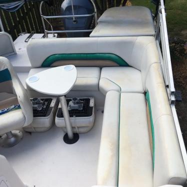 2002 Hurricane 198 r fundeck