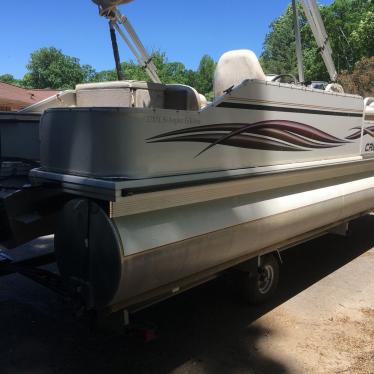 2006 Crestliner 2285 angler