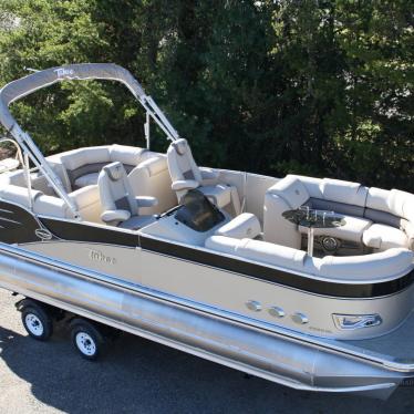 2017 Grand 25 cascade platnium quad lounge