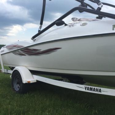 2001 Yamaha ls2000