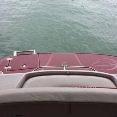 2007 Crownline 220 ex