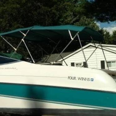 Four Winns 245 Sundowner 1996 for sale for $13,000 - Boats-from-USA.com