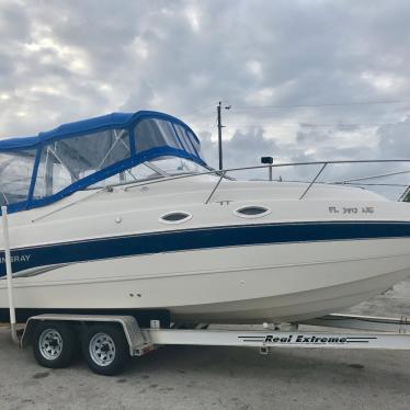 2006 Stingray 240 cs midcabin