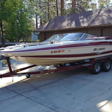 2005 Larson escape 204 fish & ski