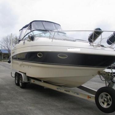 2006 Larson 274 cabrio mid-cabin